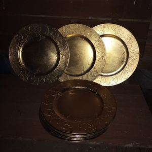 Holiday dinnerware